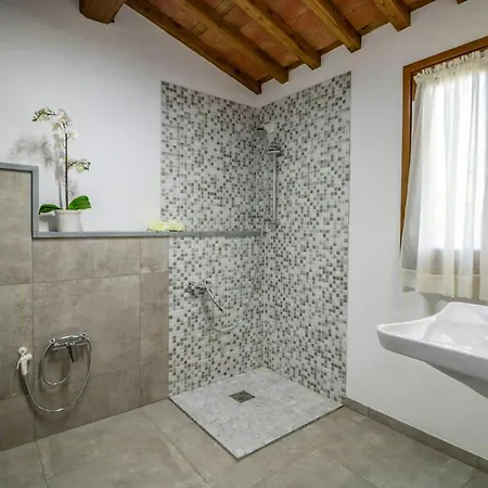 Orlando With Private Pool Near Lucca Colle di Compito