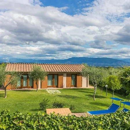 Ferienhaus Orlando With Private Pool Near Lucca Colle di Compito