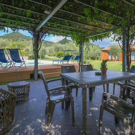 Orlando With Private Pool Near Lucca *